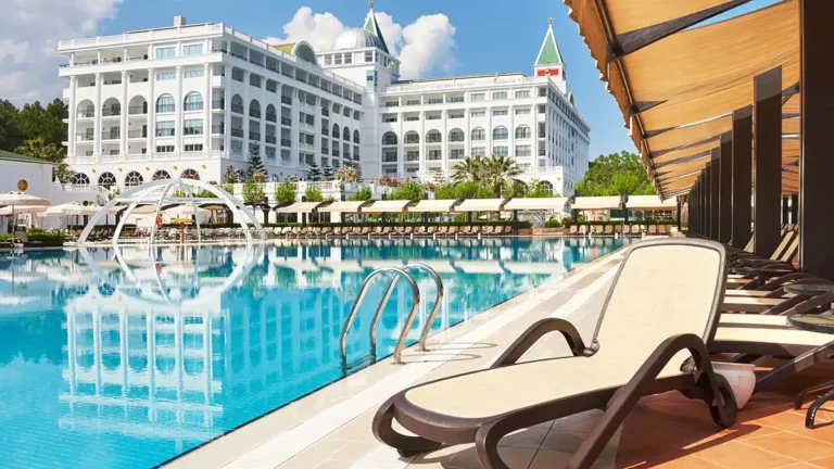 Pamukkale ve Karahayıt Otelleri İçin Sosyal Medyada Rezervasyon Artırma Yöntemleri